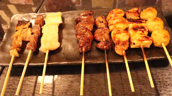 寺田町の焼き鳥まるよし